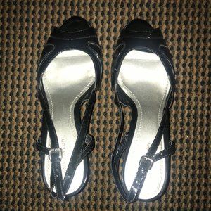 Wedge sandals- patent leather